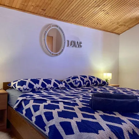 Appartement Tina Pula