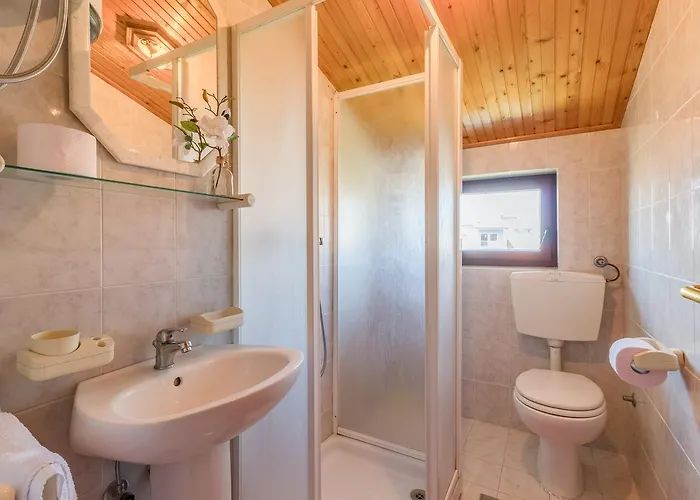 Апартаменти Tina Пула