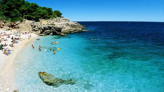 Апартаменти Tina Пула